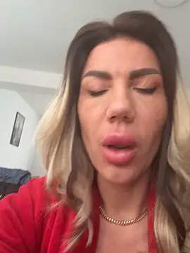 Missolevelvet online show from February 21, 2026, 10:06 am