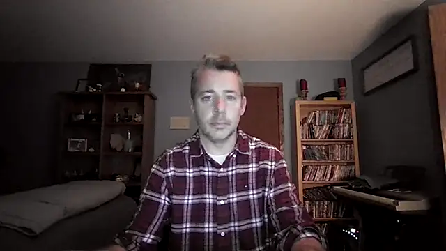 Snapshot of chrisw8140 chatting on February 17, 2026, 4:54 am chrisw8140 online show from February 17, 2026, 4:54 am