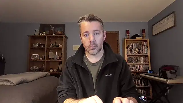 Snapshot of chrisw8140 chatting on January 18, 2026, 12:25 am chrisw8140 online show from January 18, 2026, 12:25 am