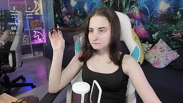 KiraDuvall online show from February 28, 2026, 5:12 pm