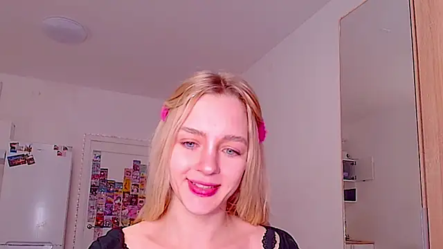 Snapshot of sailormoon666_ chatting on February 9, 2026, 3:26 am sailormoon666 online show from February 9, 2026, 3:26 am