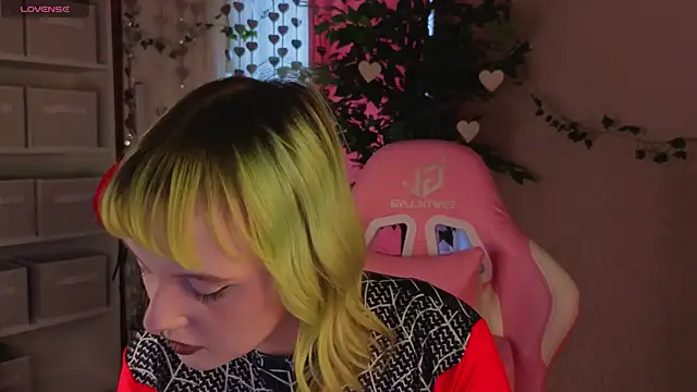 Roziett Belle online show from March 6, 2026, 9:04 am