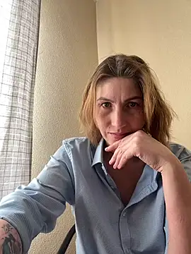  Crystal 2 online show from February 4, 2026, 9:04 am