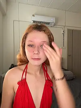 Snapshot of eyes00n chatting on January 14, 2026, 9:13 am eyes00n online show from January 14, 2026, 9:13 am