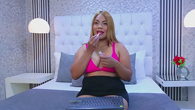 Snapshot of ChloeRousee chatting on January 14, 2026, 1:37 pm ChloeRousee online show from January 14, 2026, 1:37 pm