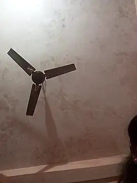 Dropati35 online show from April 15, 2026, 7:58 pm