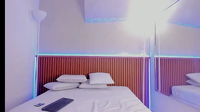 Snapshot of Moretti_Sofia chatting on January 14, 2026, 12:09 pm Moretti Sofia online show from January 14, 2026, 12:09 pm