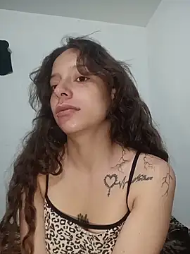 AlexxaAndRileyy online show from March 18, 2026, 4:52 pm