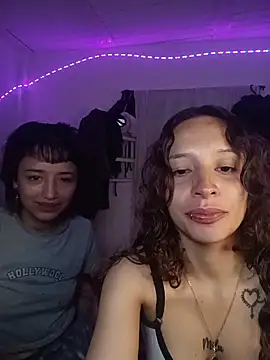 Snapshot of AlexxaAndRileyy chatting on June 29, 2026, 4:17 pm AlexxaAndRileyy online show from June 29, 2026, 4:17 pm
