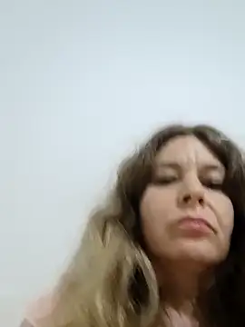 Didi2081 online show from February 15, 2026, 1:39 am