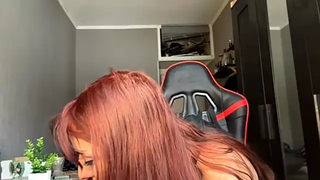 CandyWiddop online show from January 13, 2026, 9:46 am