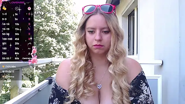 Snapshot of Mia_lou05 chatting on July 13, 2026, 7:51 am Mia lou05 online show from July 13, 2026, 7:51 am