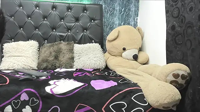 Snapshot of emersson_sex18 chatting on January 15, 2026, 3:04 pm emersson sex18 online show from January 15, 2026, 3:04 pm