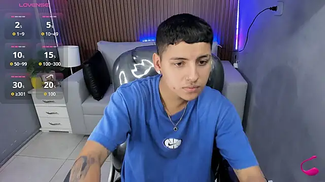 Snapshot of Liam9_ chatting on February 17, 2026, 2:03 pm Liam9 online show from February 17, 2026, 2:03 pm