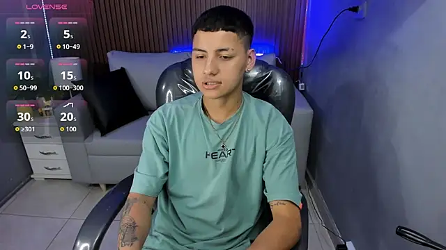 Snapshot of Liam9_ chatting on February 26, 2026, 2:17 pm Liam9 online show from February 26, 2026, 2:17 pm