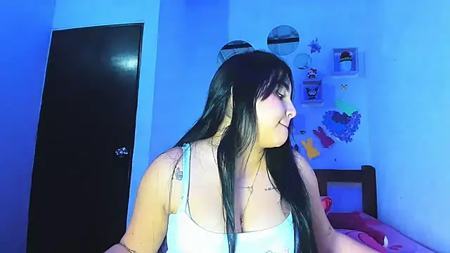 Penelopeflame18 online show from April 7, 2026, 1:29 am