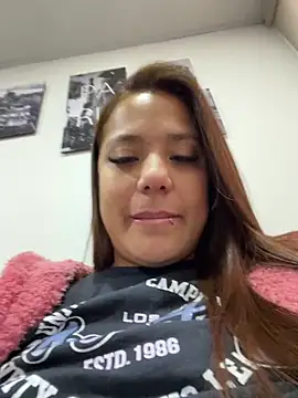 Pretty  Milf online show from April 5, 2026, 11:28 am