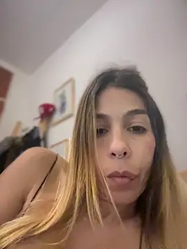 miafoxmia online show from March 27, 2026, 10:33 pm