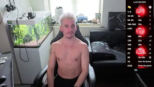 Rayzel White online show from March 25, 2026, 1:43 pm