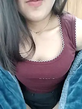 MaiNgoc sexy online show from February 2, 2026, 11:37 pm