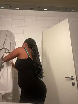 Snapshot of xo_steffyxo_4 chatting on February 10, 2026, 9:14 pm xo steffyxo 4 online show from February 10, 2026, 9:14 pm