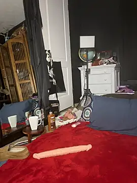 tastemecaroline online show from April 6, 2026, 12:17 pm