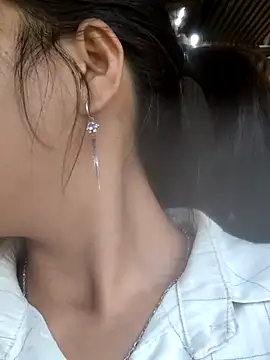 miumiu sexy2x online show from February 16, 2026, 1:04 am