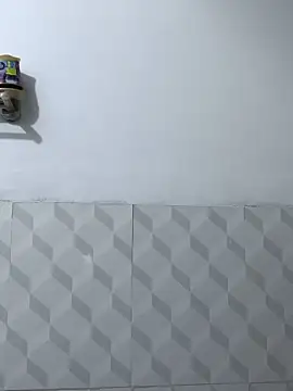 emgaisayhi online show from February 7, 2026, 9:23 pm