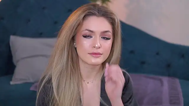 Snapshot of NayaQuinn chatting on February 27, 2026, 8:19 pm NayaQuinn online show from February 27, 2026, 8:19 pm