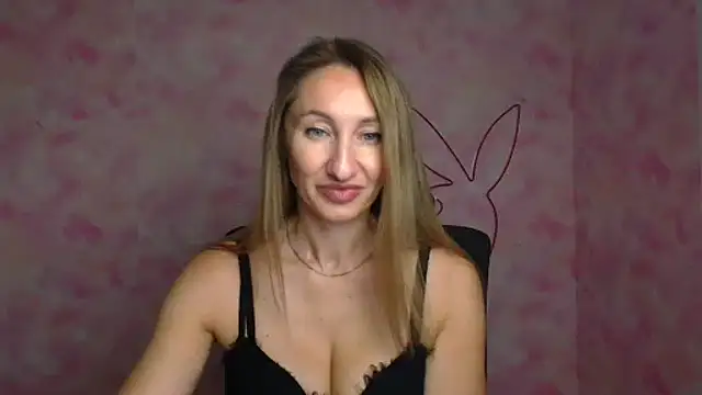 Diana Sweeet  online show from April 16, 2026, 5:52 am