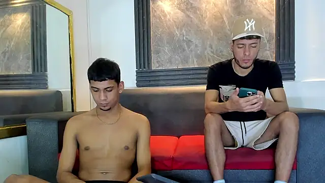 ALEX KEITH26 online show from April 9, 2026, 12:01 am