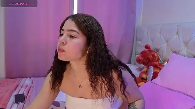 dani ferreer1 online show from March 18, 2026, 7:59 pm