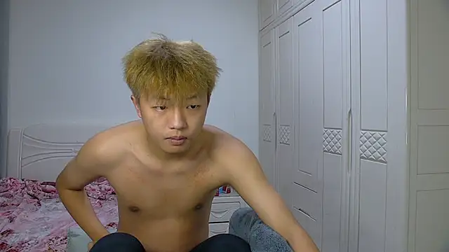 Chocolates-001 online show from February 13, 2026, 11:43 am