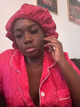 Snapshot of icelyne_2001 chatting on March 1, 2026, 6:41 pm icelyne 2001 online show from March 1, 2026, 6:41 pm