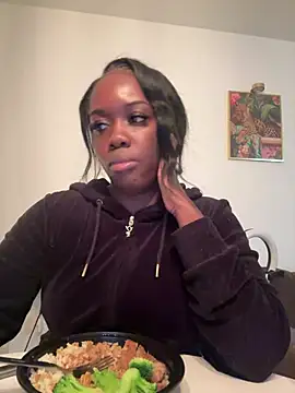 Snapshot of icelyne_2001 chatting on February 28, 2026, 11:48 pm icelyne 2001 online show from February 28, 2026, 11:48 pm