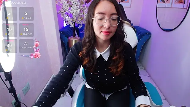 Veronica miiller online show from March 24, 2026, 6:30 pm