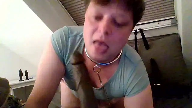 Leylasissyslut online show from January 15, 2026, 8:01 pm