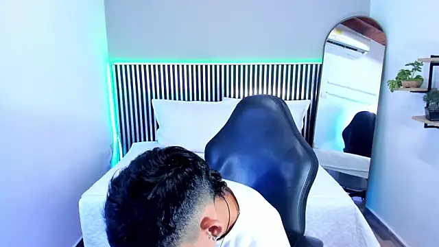 Snapshot of Astaroth_Grigori chatting on February 4, 2026, 6:58 pm Astaroth Grigori online show from February 4, 2026, 6:58 pm