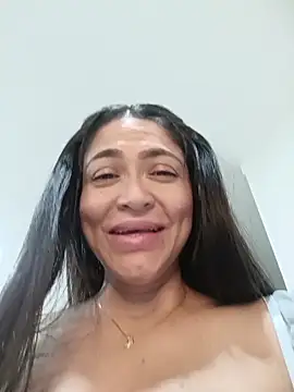 Snapshot of Ina_Jody_ chatting on February 3, 2026, 2:53 am Ina Jody online show from February 3, 2026, 2:53 am