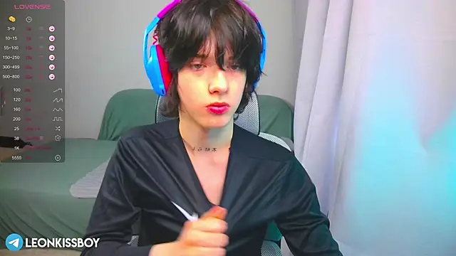 LeonBoykisser online show from March 29, 2026, 10:39 am