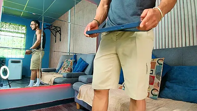 Vans Ross online show from March 28, 2026, 7:59 pm