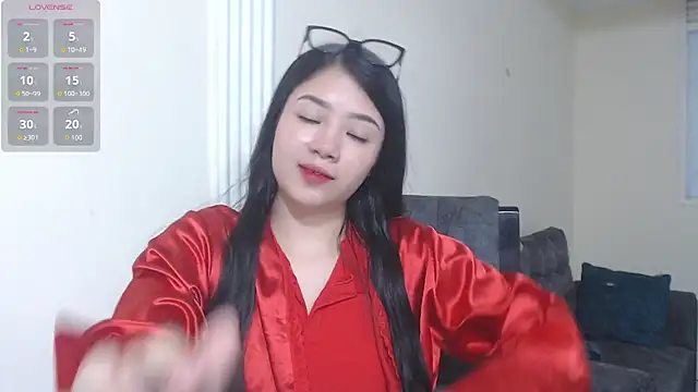 mia girl07 online show from February 11, 2026, 8:41 pm