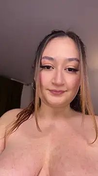 SalomeFlores online show from June 15, 2026, 2:01 am