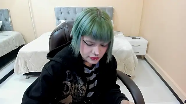 Bela Craxkerr online show from March 6, 2026, 12:11 pm