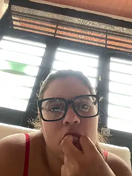 Julissa x online show from February 13, 2026, 1:44 pm