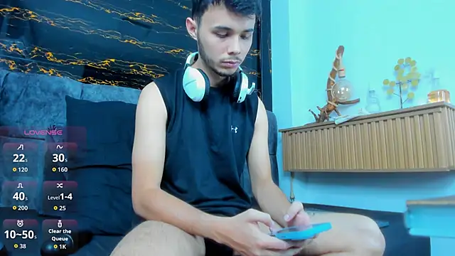 Alhan Twink online show from February 18, 2026, 7:54 pm