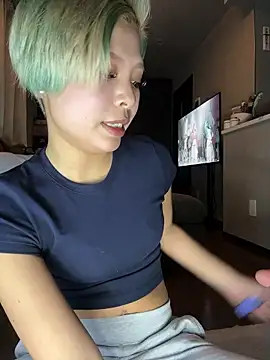 BADBITCHISAKI online show from April 12, 2026, 1:03 pm