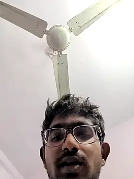 Snapshot of Hornyksg chatting on January 14, 2026, 10:52 am Hornyksg online show from January 14, 2026, 10:52 am