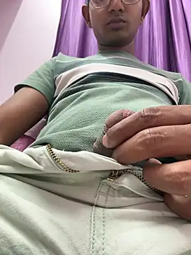 Snapshot of Hornyksg chatting on February 6, 2026, 2:02 pm Hornyksg online show from February 6, 2026, 2:02 pm