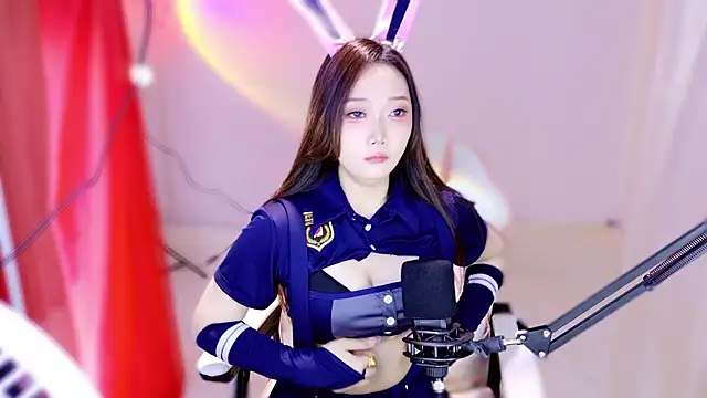 Snapshot of luna-168 chatting on February 6, 2026, 10:33 am luna-168 online show from February 6, 2026, 10:33 am